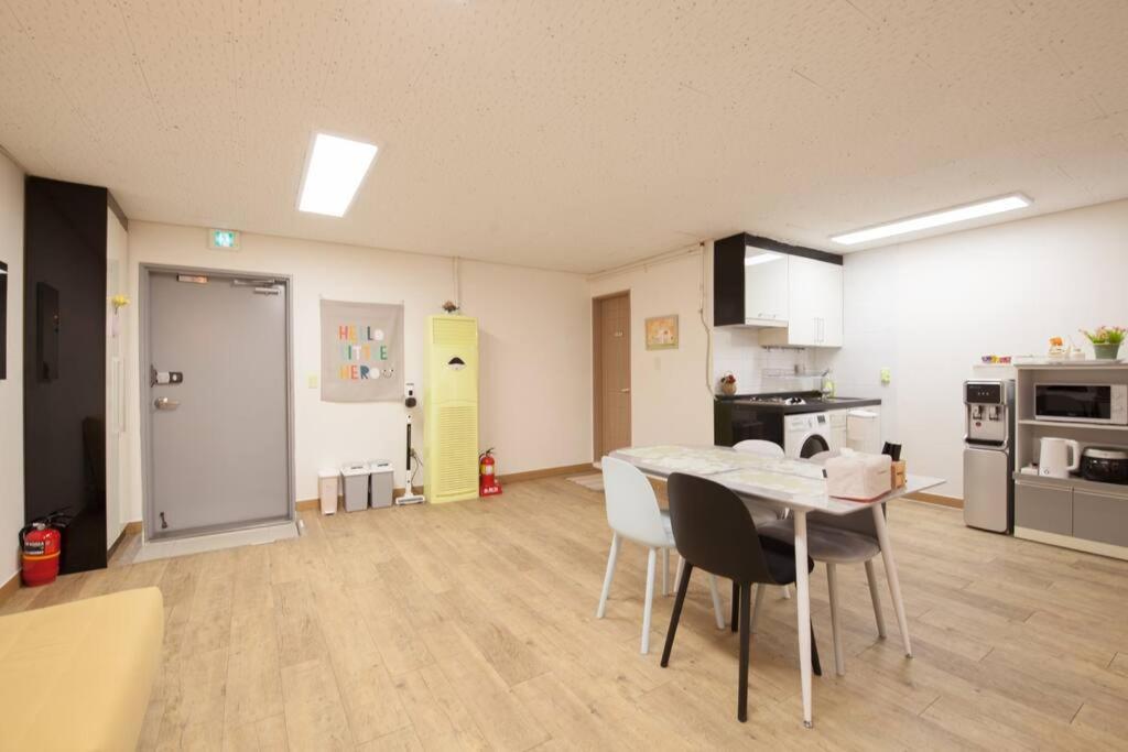Apartment Station Ivy House Seoul
